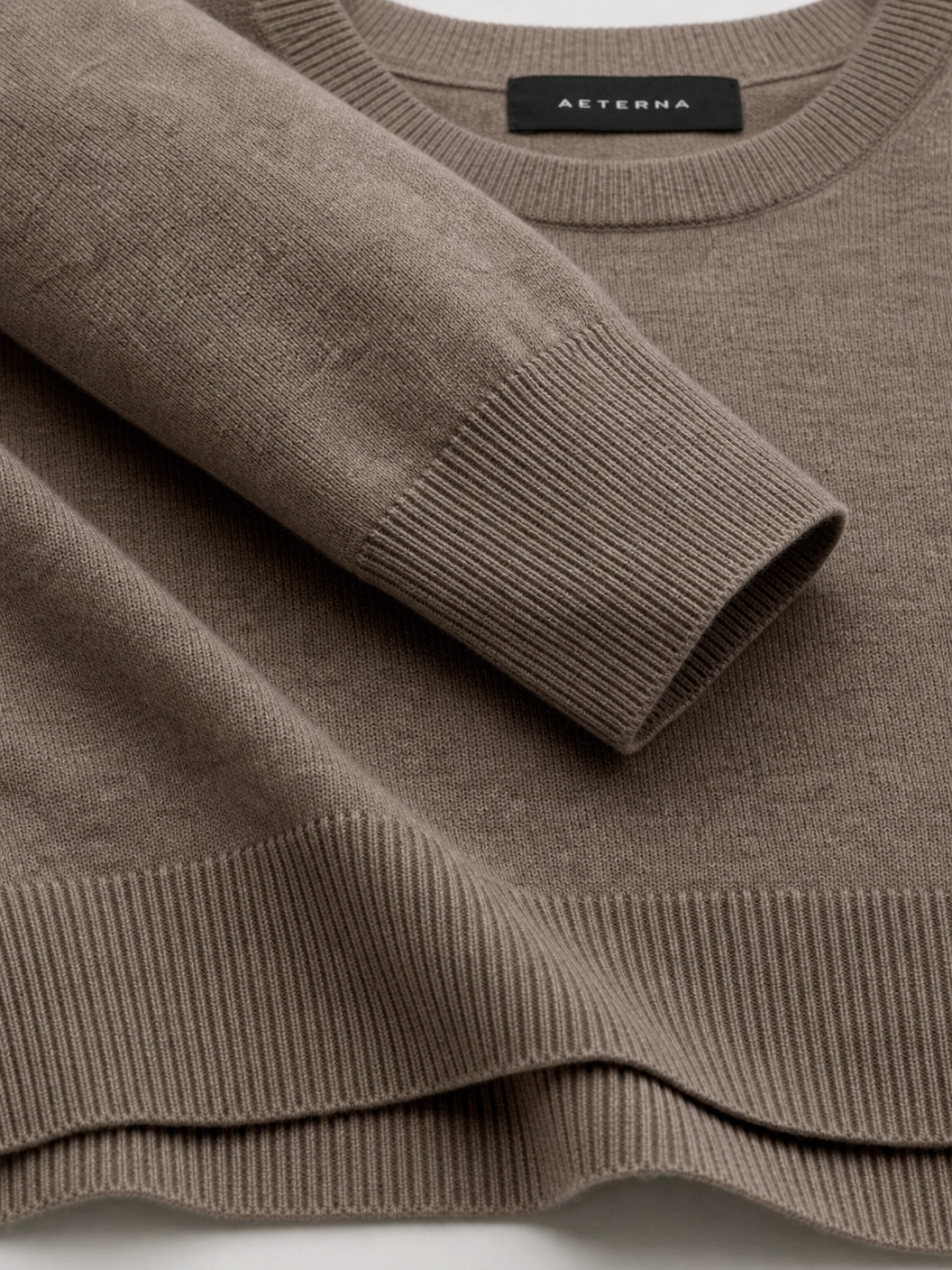 The Essential Cashmere Crewneck - Image 4